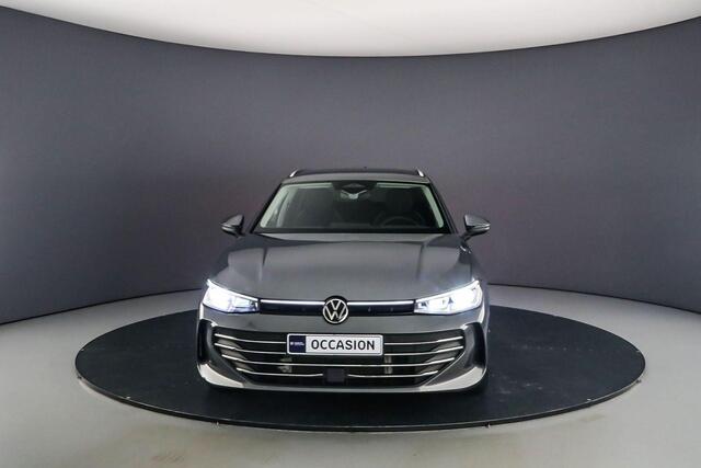 Volkswagen PASSAT Variant Business 1.5 eTSI 150pk DSG Automaat Trekhaak, Adaptive cruise control, Harman Kardon audio, LED matrix koplampen, Navigatie, Achteruitrijcamera, Elektrische achterklep