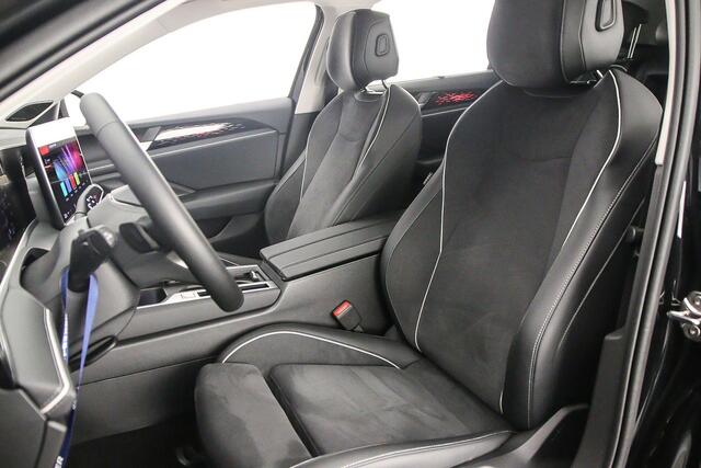 Volkswagen PASSAT Variant R-Line Business 1.5 eTSI 150pk DSG Automaat Trekhaak, Harman Kardon audio, Elektrische achterklep, LED matrix koplampen, Navigatie, Achteruitrijcamera, Stuurwiel verwarmd