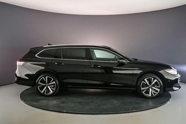 Volkswagen PASSAT Variant R-Line Business 1.5 eTSI 150pk DSG Automaat Trekhaak, Harman Kardon audio, Elektrische achterklep, LED matrix koplampen, Navigatie, Achteruitrijcamera, Stuurwiel verwarmd