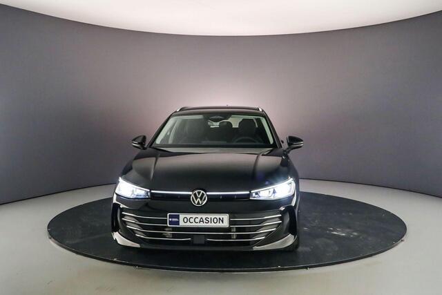 Volkswagen PASSAT Variant R-Line Business 1.5 eTSI 150pk DSG Automaat Trekhaak, Harman Kardon audio, Elektrische achterklep, LED matrix koplampen, Navigatie, Achteruitrijcamera, Stuurwiel verwarmd