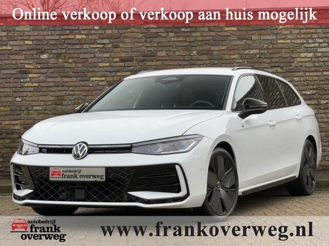 Volkswagen PASSAT 1.5 eTSI R-Line Massage stoelen 360 Camera Black Style