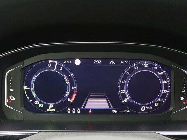 Volkswagen PASSAT Variant 1.4 TSI PHEV GTE Business 218PK DSG Adaptieve Cruise Controle, Pano-Schuifdak, Achteruitrijcamera, Travel Assist, Elektr. Achterklep, Stoel- en Achterbankverwarming, Trekhaak, 18" LM Velgen