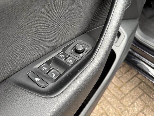 Volkswagen PASSAT Variant 1.4 TSI ACT Connected Series Plus |CAMERA| STOEL+STUUR VWM|CRUISE|CLIMA|PDC|TREKHAAK