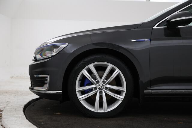 Volkswagen PASSAT Variant 1.4 TSI GTE Highline Virtual cockpit, Volleder, Elektrische haak, Apple carplay