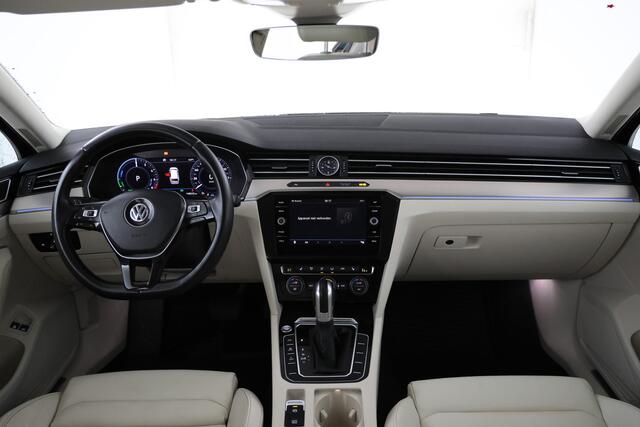 Volkswagen PASSAT Variant 1.4 TSI GTE Highline Virtual cockpit, Volleder, Elektrische haak, Apple carplay