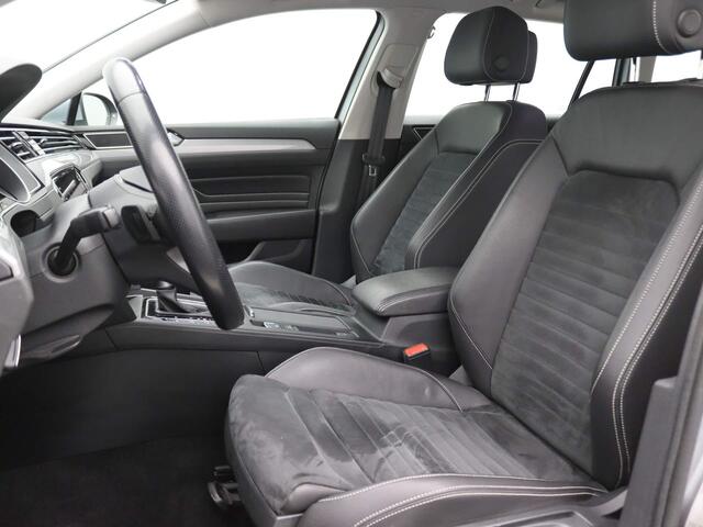 Volkswagen PASSAT Variant 1.4 TSI PHEV GTE Business 218PK DSG Led koplamp, trekhaak, adaptive cruise, stoelverwarming, lane assist, achteruitrijcamera, 17" lichtmetaal