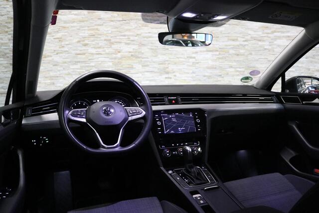 Volkswagen PASSAT Variant 1.5 TSI Comfort Business | NAP | 1E EIGENAAR | DEALER OH | LED | PDC | TREKHAAK |