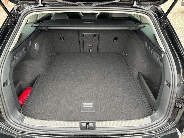 Volkswagen PASSAT 1.5 eTSI DSG BUSINESS TREKHAAK/CAMERA/NAVI/ACC/STOELVERW