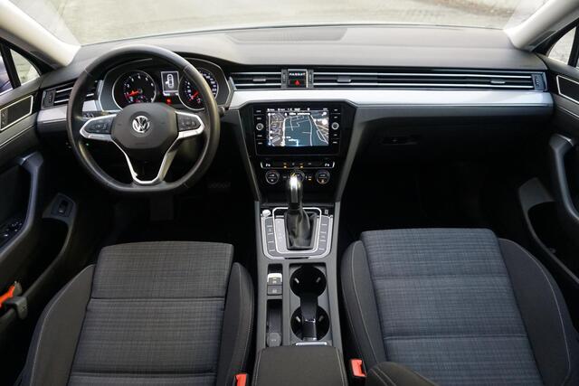 Volkswagen PASSAT 1.5 TSI 150PK Facelift/Panodak/Trekhaak /Rijklaarprijs!!