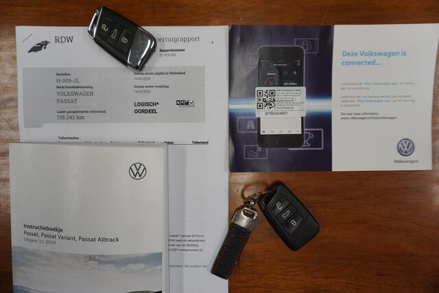 Volkswagen PASSAT 1.5 TSI 150PK Facelift/Panodak/Trekhaak /Rijklaarprijs!!