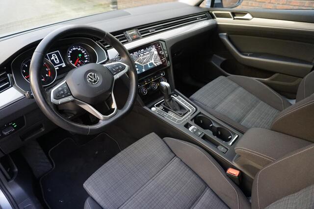 Volkswagen PASSAT 1.5 TSI 150PK Facelift/Panodak/Trekhaak /Rijklaarprijs!!
