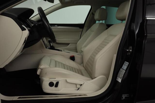 Volkswagen PASSAT 1.4 TSI GTE Connected Series Plus | Nappaleder | Trekhaak | Adaptive cruise | LED Plus | Stoelverwarming | Carplay