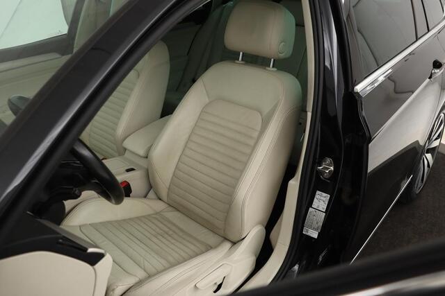 Volkswagen PASSAT 1.4 TSI GTE Connected Series Plus | Nappaleder | Trekhaak | Adaptive cruise | LED Plus | Stoelverwarming | Carplay