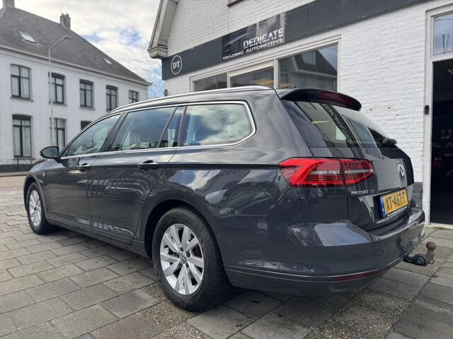 Volkswagen PASSAT 1.5 TSI CL Bns