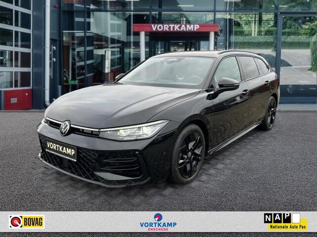 Volkswagen PASSAT 2.0 TDI DSG R-LINE TREKHAAK/CAMERA/ACC/CARPLAY/NAVI/STOELVERW