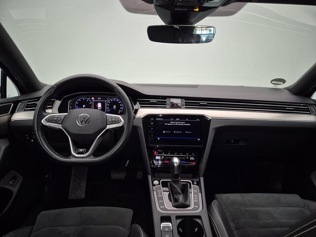 Volkswagen PASSAT Variant 1.5 TSi 150 Pk Automaat R-Line Business + | Full LED | Navigatie | Camera | Adaptive Cruise | 17 Inch | 65.657 Km!!
