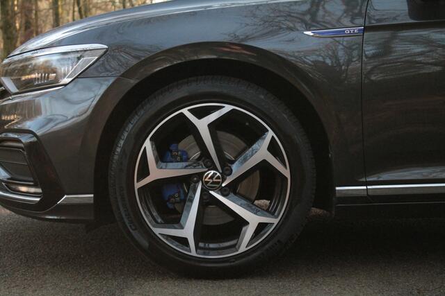 Volkswagen PASSAT Variant 1.4 TSI PHEV GTE 218PK Pano | Camera | Matrix