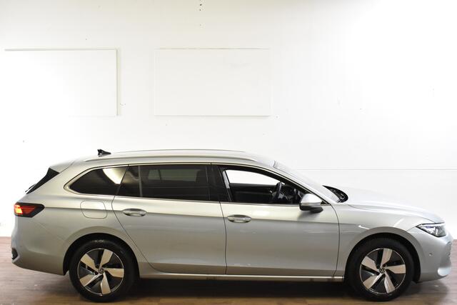 Volkswagen PASSAT Variant 1.5 eTSI 150PK DSG BUSINESS *** TREKHAAK/CAMERA/ALCANTARA