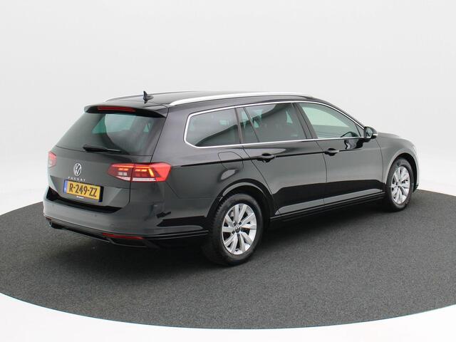 Volkswagen PASSAT Variant 1.5 TSi 150 Pk Automaat Business | Navigatie | Camera | Adaptive Cruise | 16 Inch | Stoelverwarming | 85.467 Km!!