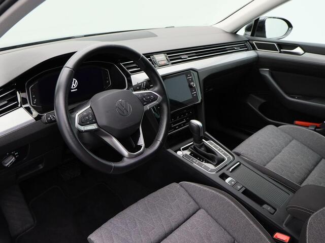 Volkswagen PASSAT Variant 1.5 TSi 150 Pk Automaat Business | Navigatie | Camera | Adaptive Cruise | 16 Inch | Stoelverwarming | 85.467 Km!!