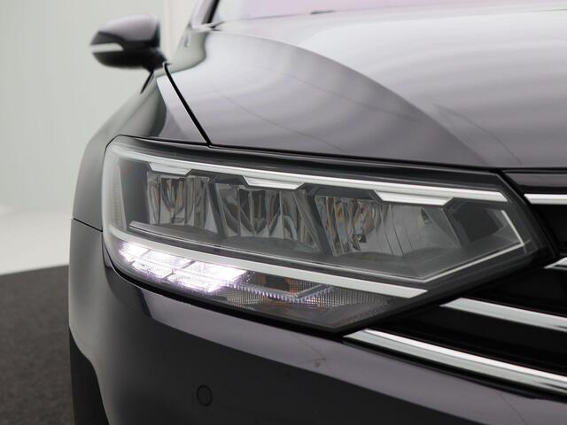 Volkswagen PASSAT Variant 1.5 TSi 150 Pk Automaat Business | Navigatie | Camera | Adaptive Cruise | 16 Inch | Stoelverwarming | 85.467 Km!!