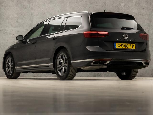 Volkswagen PASSAT Variant 1.5 TSI R-Line Sport 150Pk Automaat (PANORAMADAK, APPLE CARPLAY, DIGITAL COCKPIT, LUXE LEDEREN SPORTSTOELEN, 360 CAMERA, STOELVERWARMING, ZWART HEMEL, ADAPTIVE CRUISE, NIEUWSTAAT)