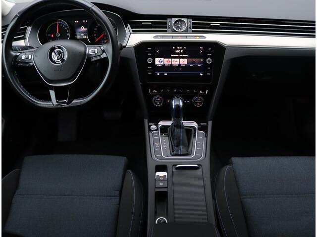 Volkswagen PASSAT Variant 1.4 TSI GTE | Standkachel | Trekhaak
