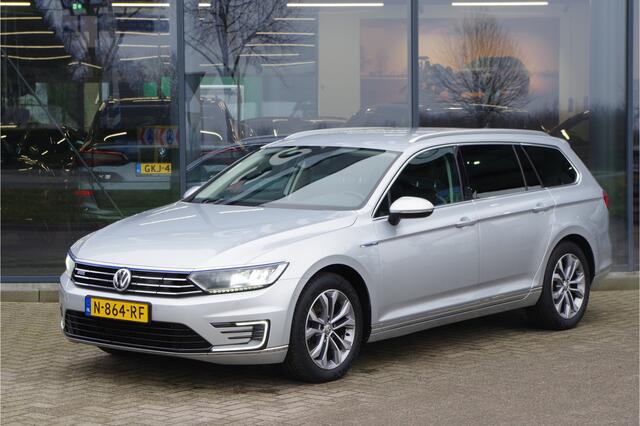 Volkswagen PASSAT Variant 1.4 TSI PHEV GTE 218 PK Highline, Afn. Trekhaak, Adap. Cruise Control, Camera