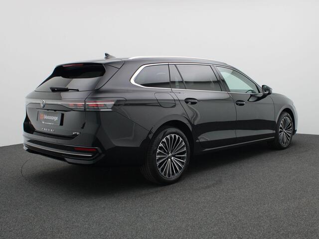 Volkswagen PASSAT Variant 1.5 eTSI Elegance Business 150PK DSG Adaptieve Cruise Controle, Head-Up Display, Side Assist, Keyless, Elektr. Achterklep, Achteruitrijcamera, Stoel-Stuurverwarming, 18" LM Velgen
