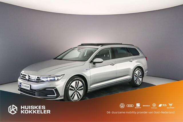 Volkswagen PASSAT Variant GTE Business 1.4 TSI eHybrid 218pk DSG Automaat Trekhaak, Panoramadak, Adaptive cruise control, Stoelverwarming, Achteruitrijcamera, LED matrix koplampen