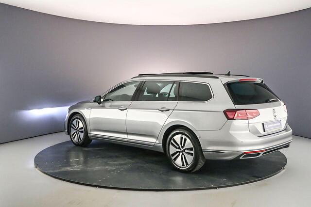 Volkswagen PASSAT Variant GTE Business 1.4 TSI eHybrid 218pk DSG Automaat Trekhaak, Panoramadak, Adaptive cruise control, Stoelverwarming, Achteruitrijcamera, LED matrix koplampen