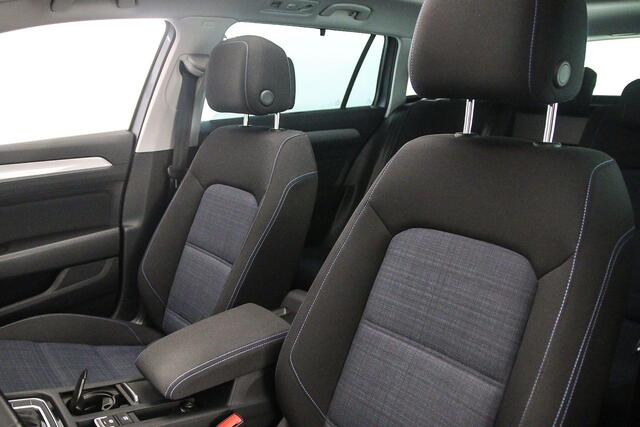 Volkswagen PASSAT Variant GTE Business 1.4 TSI eHybrid 218pk DSG Automaat Trekhaak, Panoramadak, Adaptive cruise control, Stoelverwarming, Achteruitrijcamera, LED matrix koplampen
