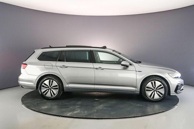 Volkswagen PASSAT Variant GTE Business 1.4 TSI eHybrid 218pk DSG Automaat Trekhaak, Panoramadak, Adaptive cruise control, Stoelverwarming, Achteruitrijcamera, LED matrix koplampen