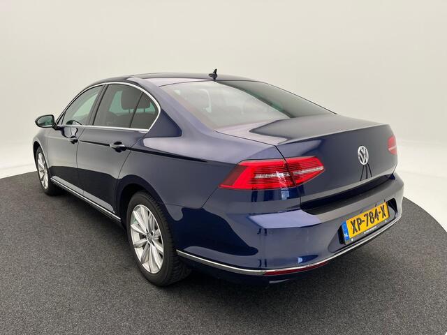 Volkswagen PASSAT 1.5 TSI Highline | Panorama dak | Privacy Glas | Cruise Control