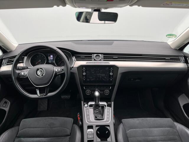 Volkswagen PASSAT 1.5 TSI Highline | Panorama dak | Privacy Glas | Cruise Control