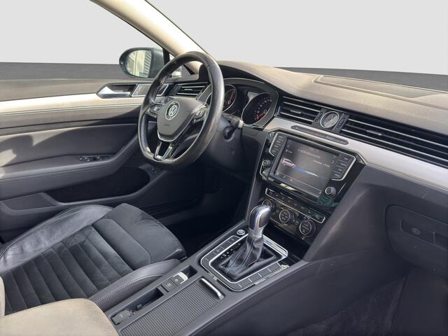 Volkswagen PASSAT Variant 1.4 TSI GTE Connected Series Plus | Pano | 18'' | Cruise