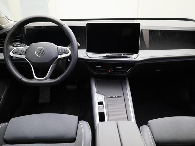Volkswagen PASSAT Variant 1.5eTSI/150PK Business DSG · Navigatie · Leder/Alcantara · Camera+Parkeersensoren · Garantie tot april 2026