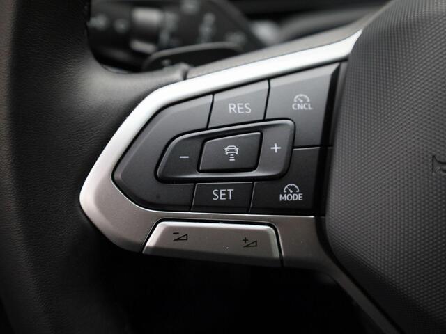 Volkswagen PASSAT Variant 1.5eTSI/150PK Business DSG · Navigatie · Leder/Alcantara · Camera+Parkeersensoren · Garantie tot april 2026