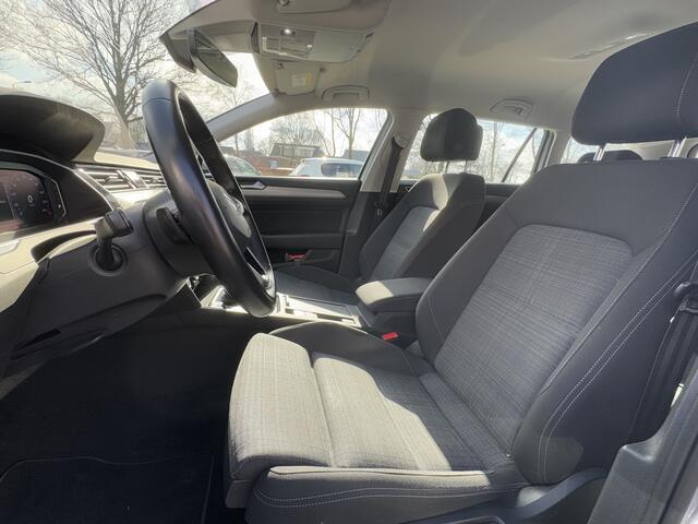Volkswagen PASSAT Variant 1.5 TSI Comfort Business Automaat/Camera/Stoelverwarming/Led