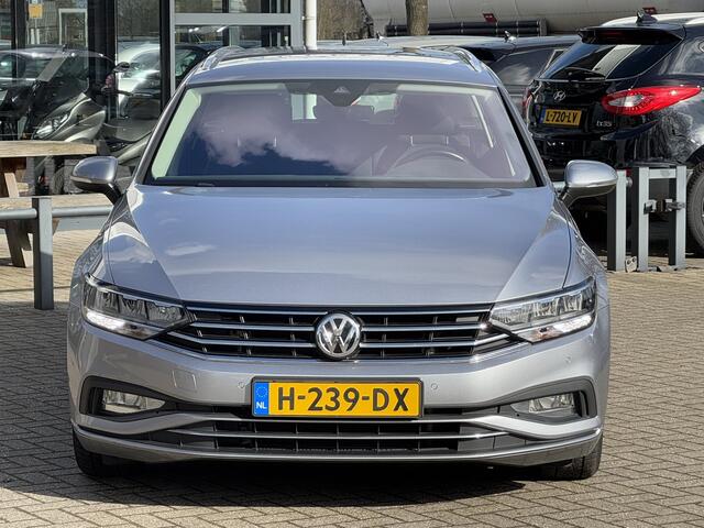 Volkswagen PASSAT Variant 1.5 TSI Comfort Business Automaat/Camera/Stoelverwarming/Led