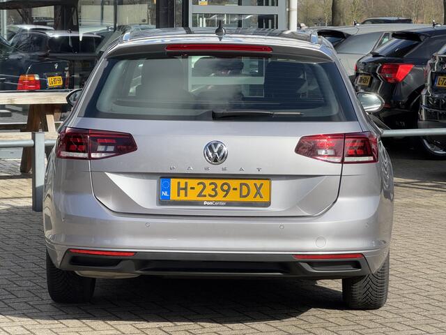 Volkswagen PASSAT Variant 1.5 TSI Comfort Business Automaat/Camera/Stoelverwarming/Led