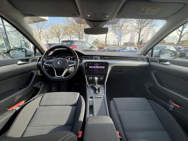 Volkswagen PASSAT Variant 1.5 TSI Comfort Business Automaat/Camera/Stoelverwarming/Led