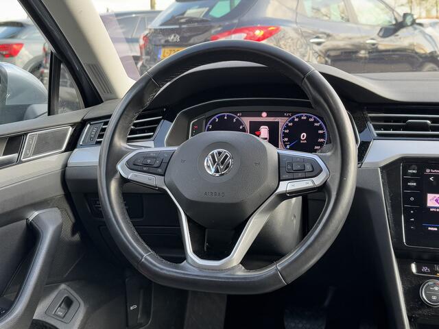 Volkswagen PASSAT Variant 1.5 TSI Comfort Business Automaat/Camera/Stoelverwarming/Led