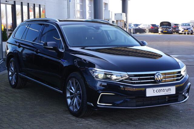 Volkswagen PASSAT Variant 1.4 TSI PHEV GTE 218 PK Business, Panoramadak, Elek. Trekhaak, Leder, Massage, Camera