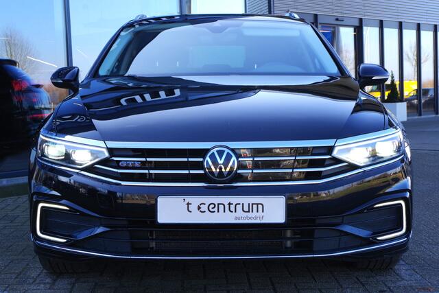 Volkswagen PASSAT Variant 1.4 TSI PHEV GTE 218 PK Business, Panoramadak, Elek. Trekhaak, Leder, Massage, Camera