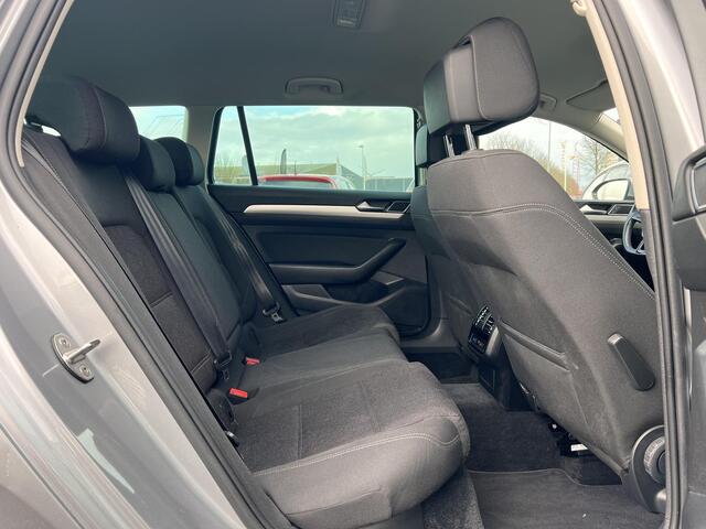 Volkswagen PASSAT Variant 1.5 TSI Comfortline Business Automaat,2e Eigenaar,Navi,Pdc V+A,Trekhaak,Clima,Cruise,150pk,LMV,Apk tot 12-2026