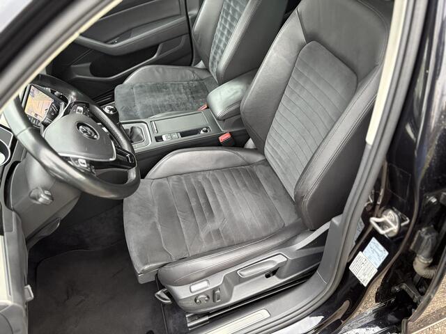 Volkswagen PASSAT Variant 1.4 TSI ACT Highline / NAVI / AIRCO / CRUISE / STOELVERWARMING
