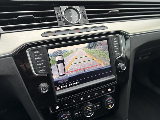 Volkswagen PASSAT Variant 1.4 TSI ACT Highline / NAVI / AIRCO / CRUISE / STOELVERWARMING