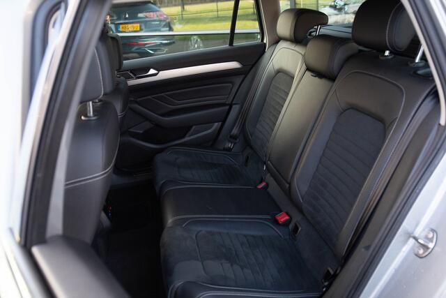 Volkswagen PASSAT Variant 1.5 TSI Business , Adap. cruise, HUD, Trekhaak, Carplay,