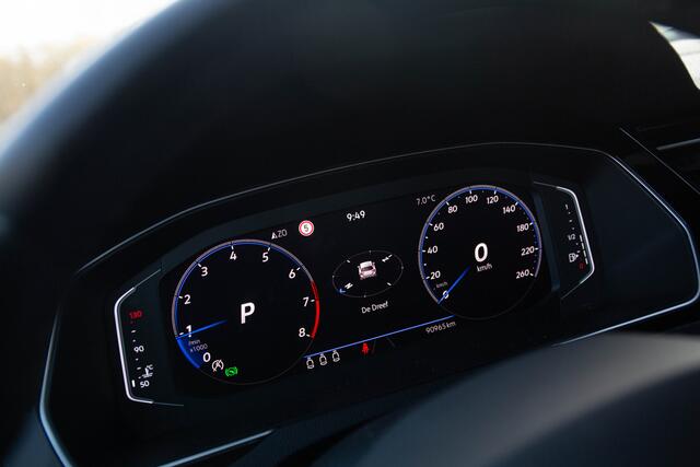 Volkswagen PASSAT Variant 1.5 TSI Business , Adap. cruise, HUD, Trekhaak, Carplay,